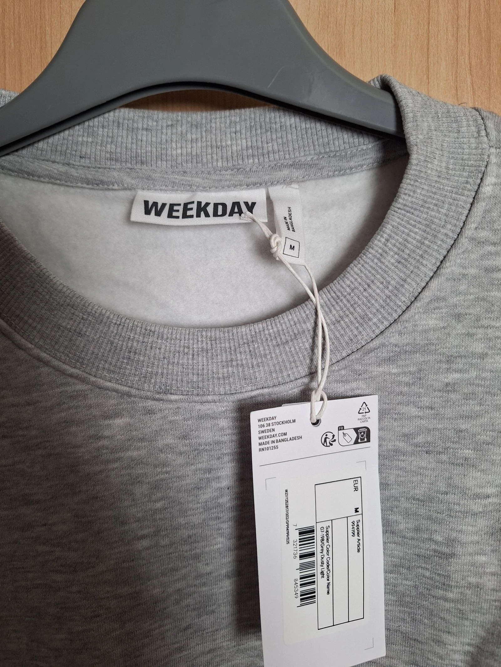 suéter weekday cinza desfiado gola redonda novo com etiqueta tamanho m – photo 4
